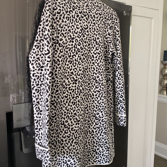 Ladies sweater - Picture 3 of 3